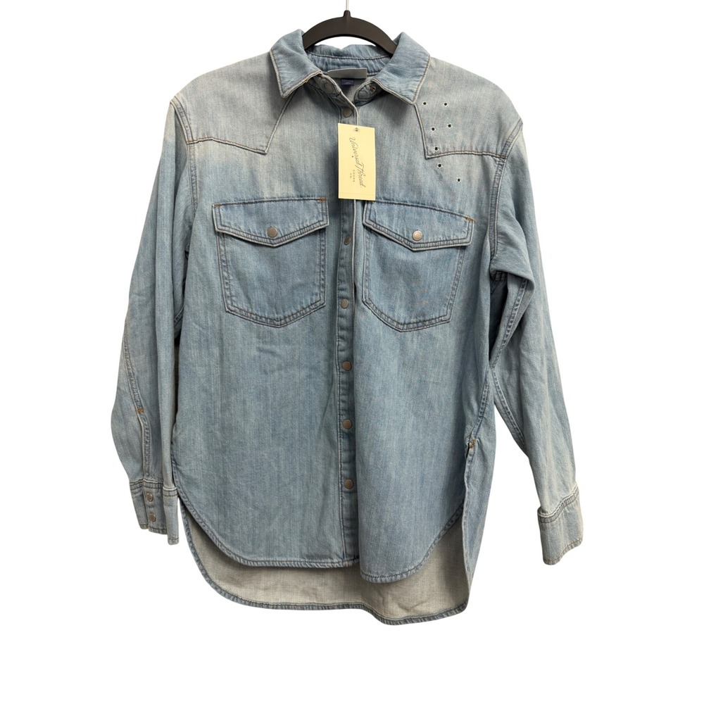 Universal‎ Thread Womens Western Denim Shirt Light Wash Star Eyelet Blue XS NEW